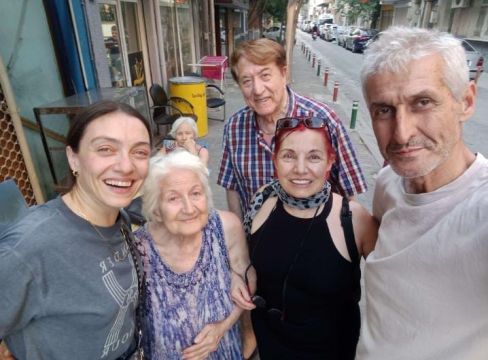OYUNCU MERVE DİZDAR KARŞIYAKA'DAYDI
